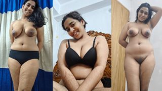 Desi Horny Girl Masturbating Nude Show MMS