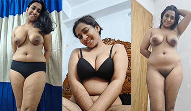Desi Horny Girl Masturbating Nude Show MMS